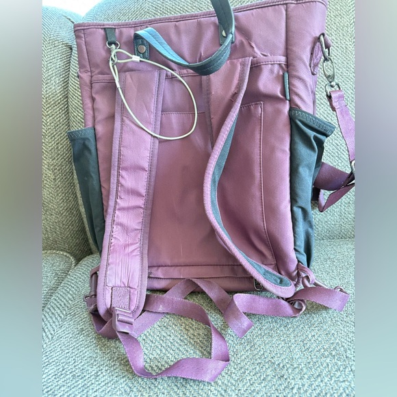 Sherpa I Soleil CovertQuilted Mauve Women's Tote Backpack - Stylish Everyday Bag - Picture 4 of 7